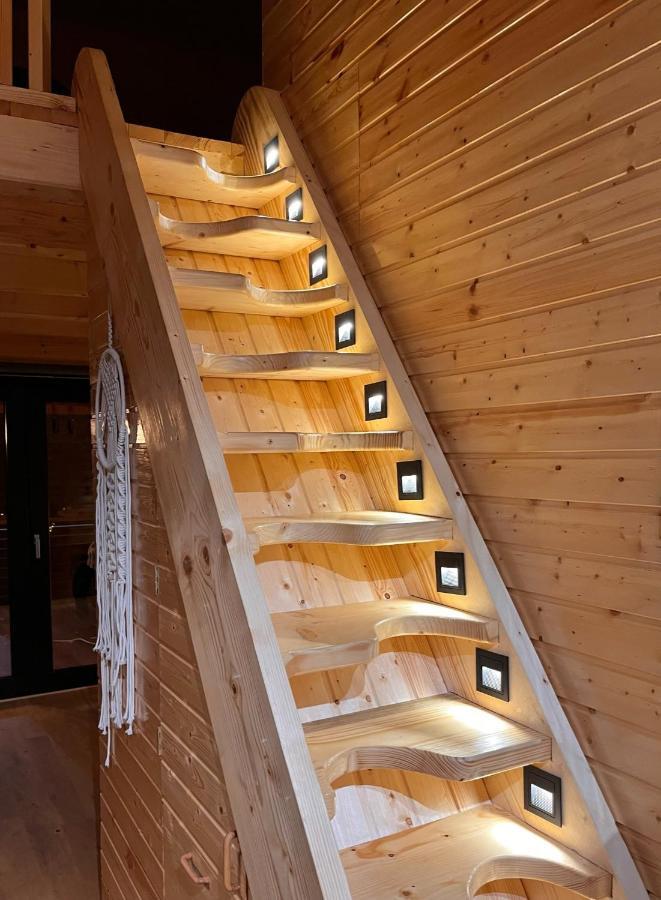 Moodysun Studio, Remote Tiny Home คอมาร์นิค ภายนอก รูปภาพ