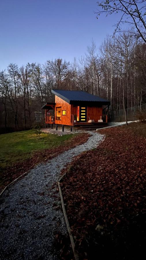 Moodysun Studio, Remote Tiny Home คอมาร์นิค ภายนอก รูปภาพ